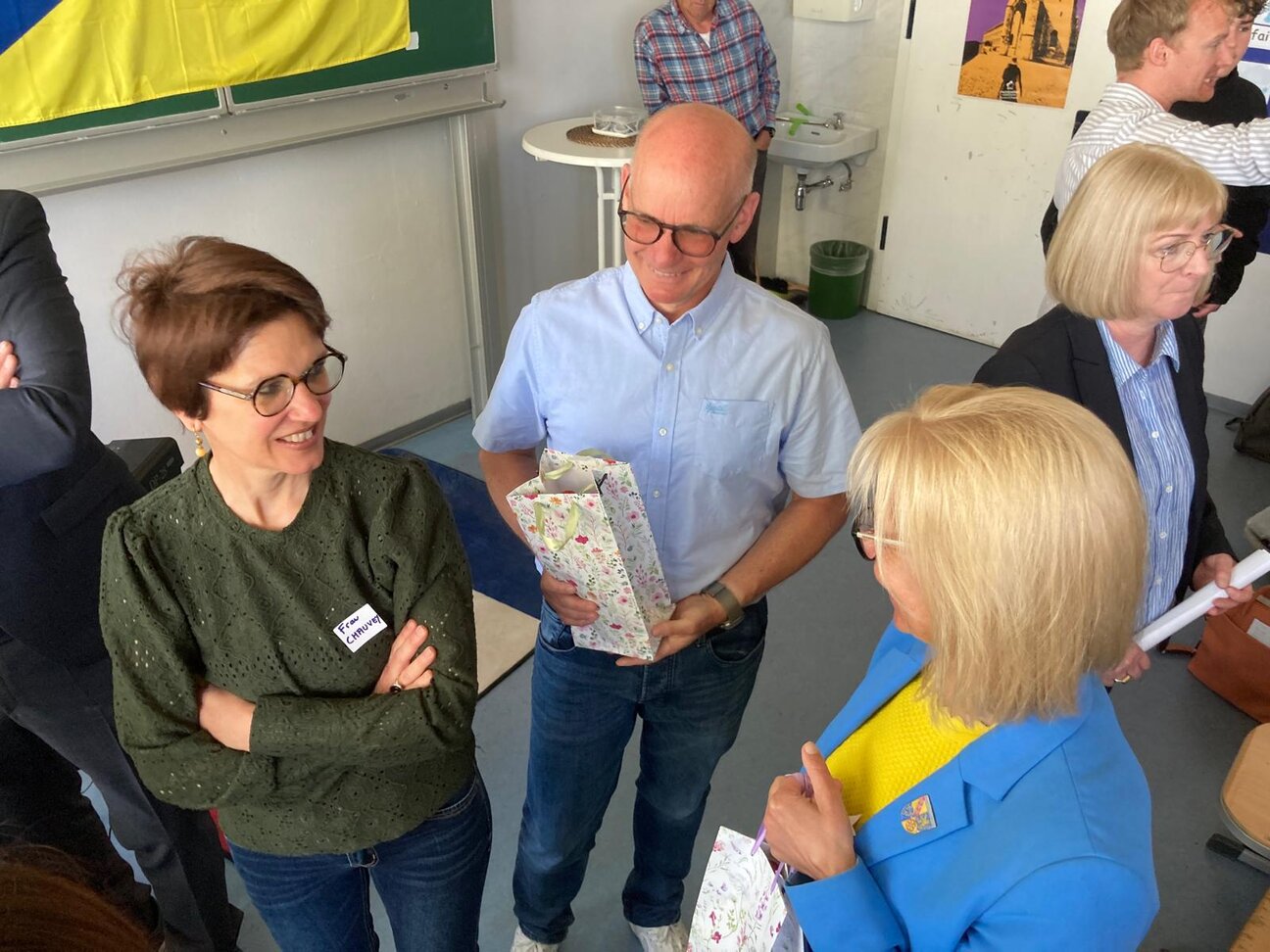 Erneuerung_Schulpartnerschaft_4_26_Dreier-Gruppe