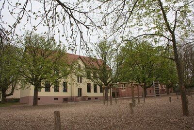 Grundschule_Beckingen_heute_02