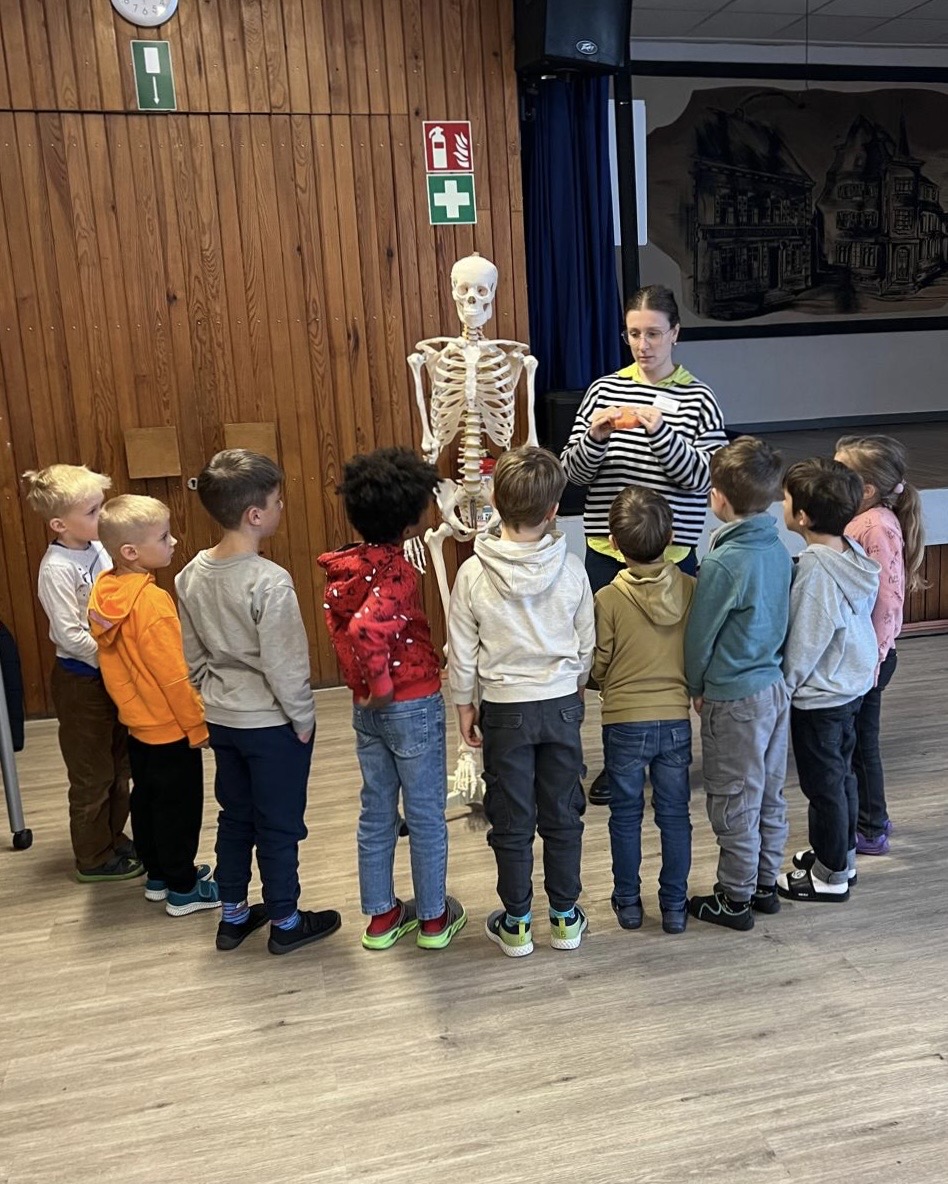 12_a6f9cc70-88f9-4479-a818-6fa04f38439b