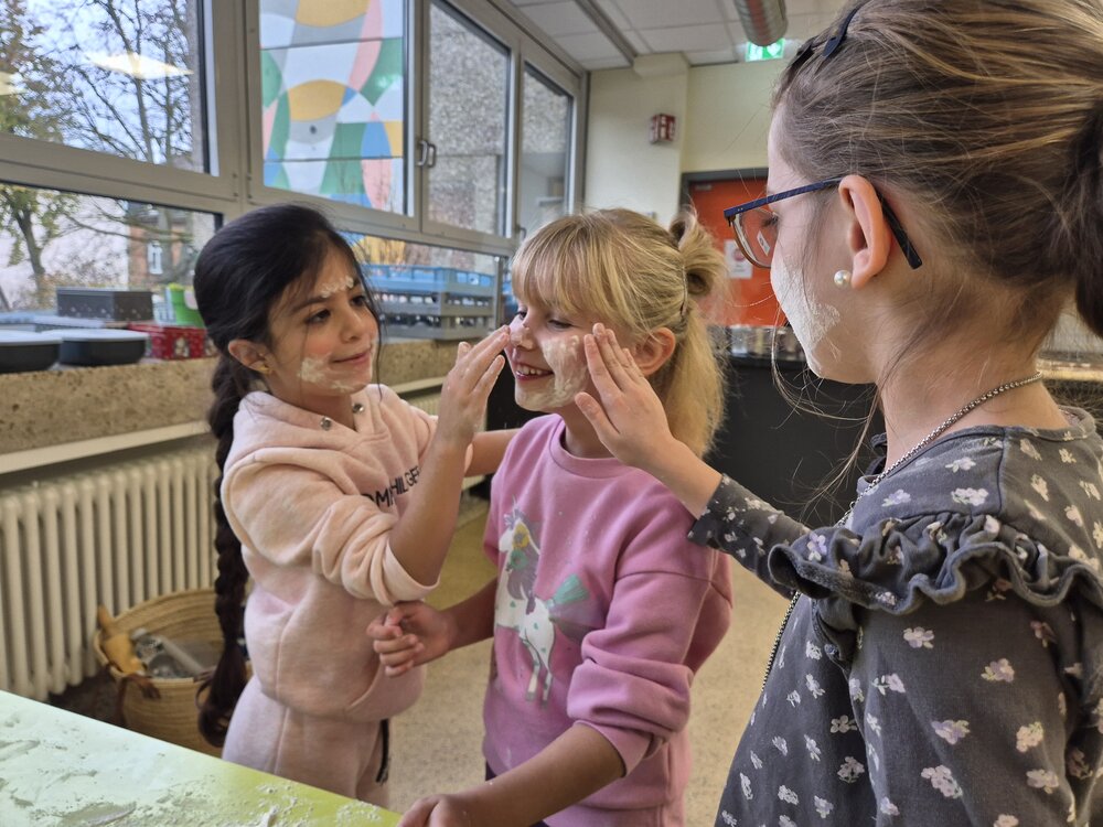 Foto_Adventsbacken_und_Markt___25_