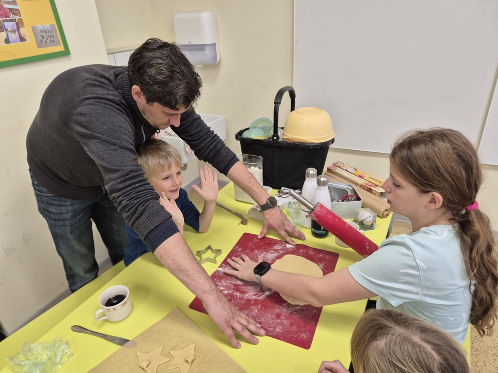 Foto_Adventsbacken_und_Markt___16_