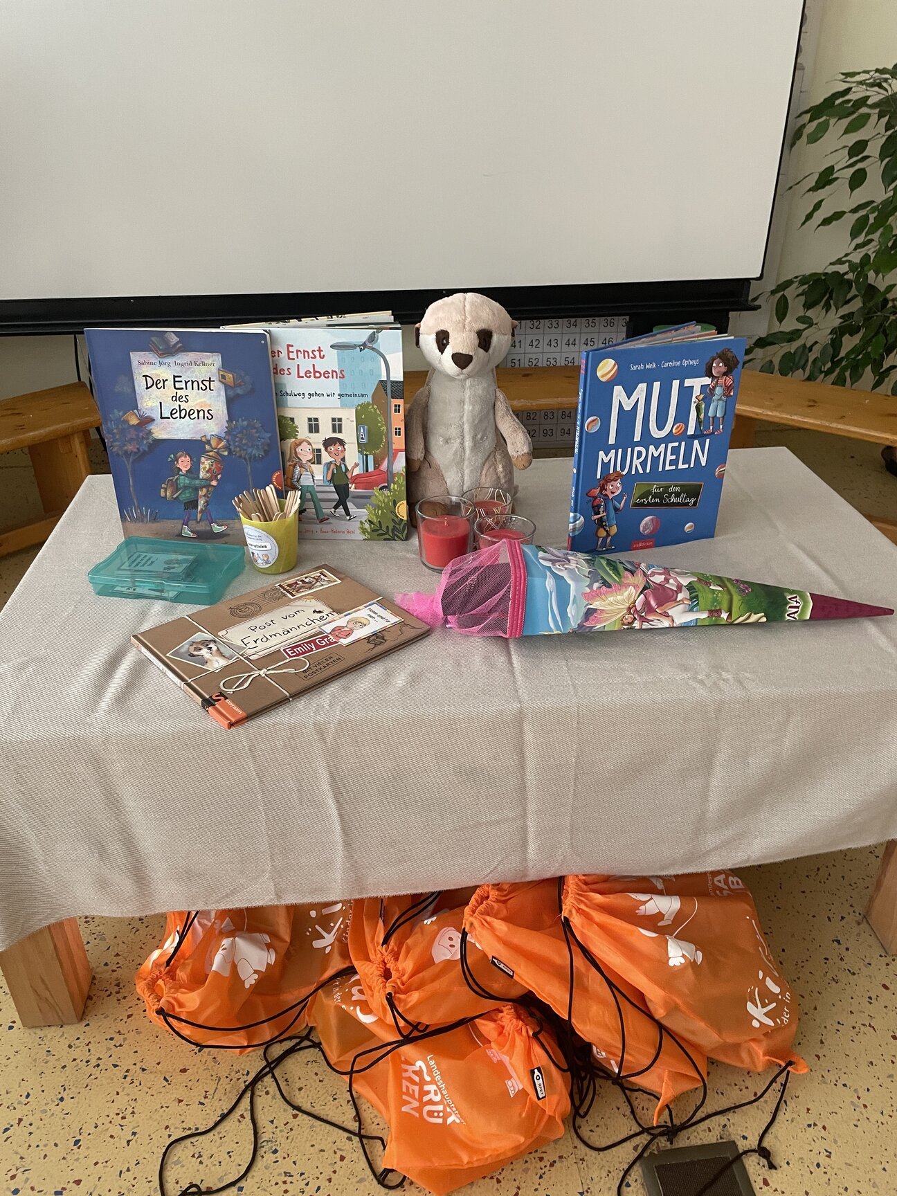 D0FF9E85-23F1-41BE-95A5-188305B1058F