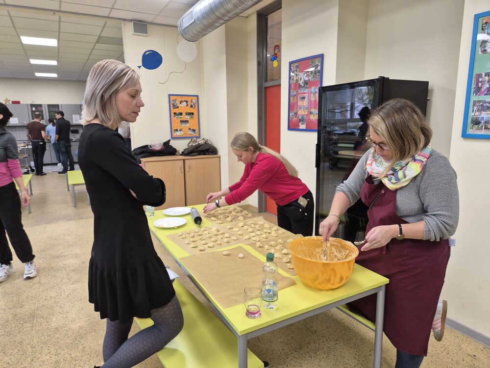 Foto_Adventsbacken_und_Markt___38_