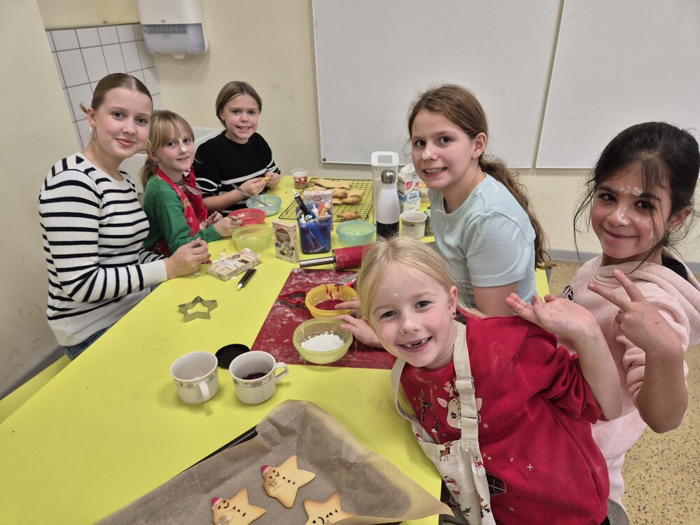 Foto_Adventsbacken_und_Markt___35_