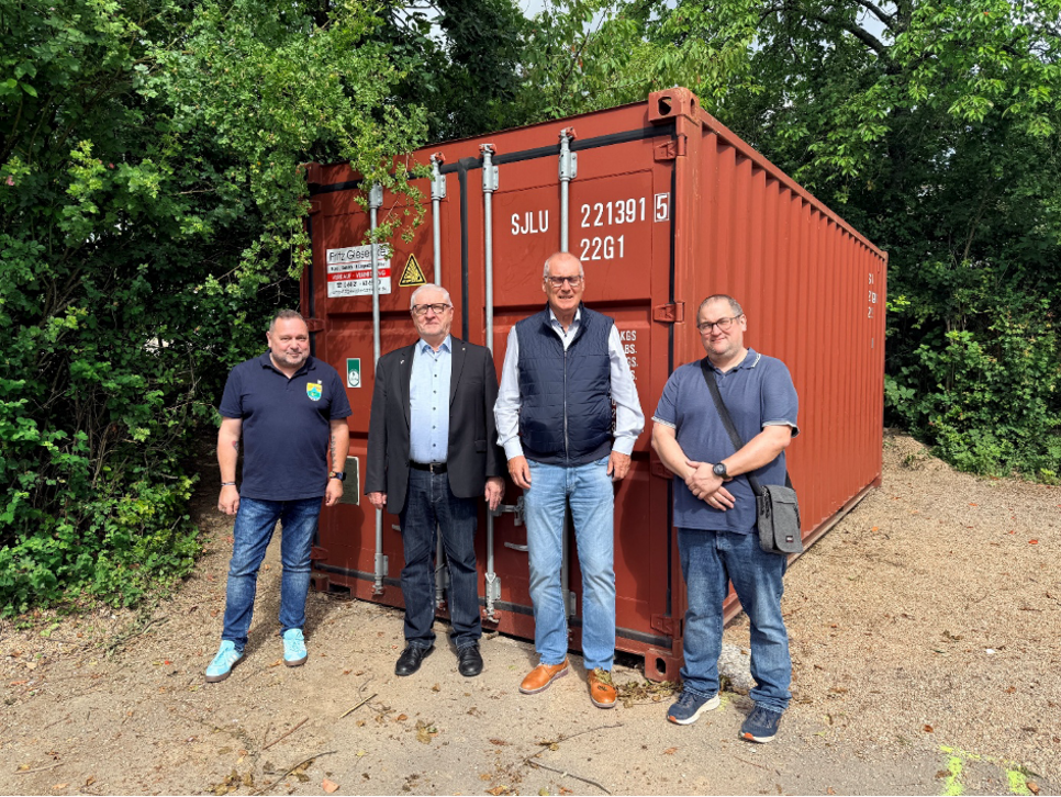 v.l.n.r. Ralf Petermann (Schulleiter), Martin Schmidt (Rotary Völklingen), Helmut Kretsch (Lions Völklingen), Daniel Loew (Vors.Förderverein)